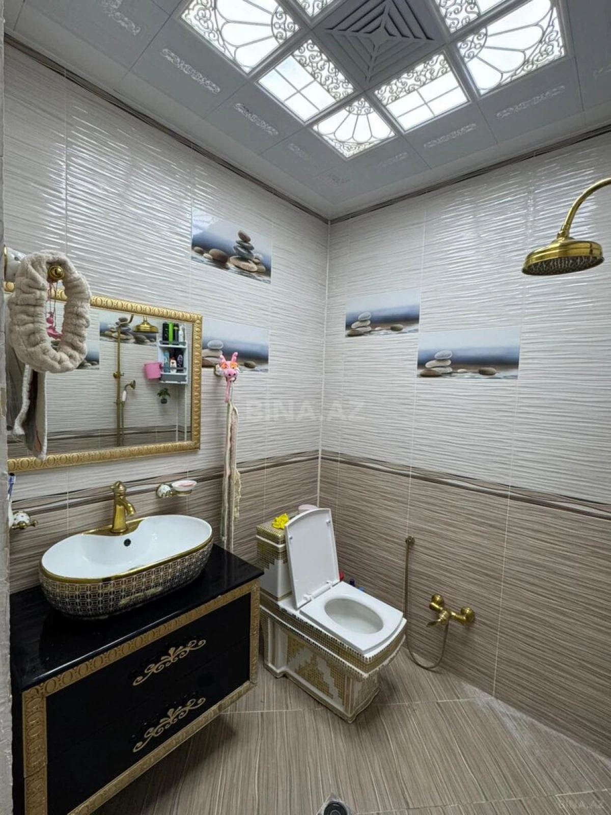 Satılır 2 otaqlı mənzil 86 m²