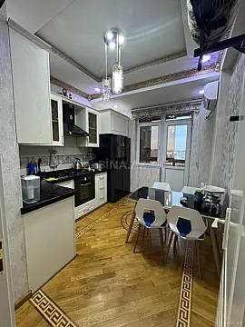 Satılır 2 otaqlı mənzil 86 m²