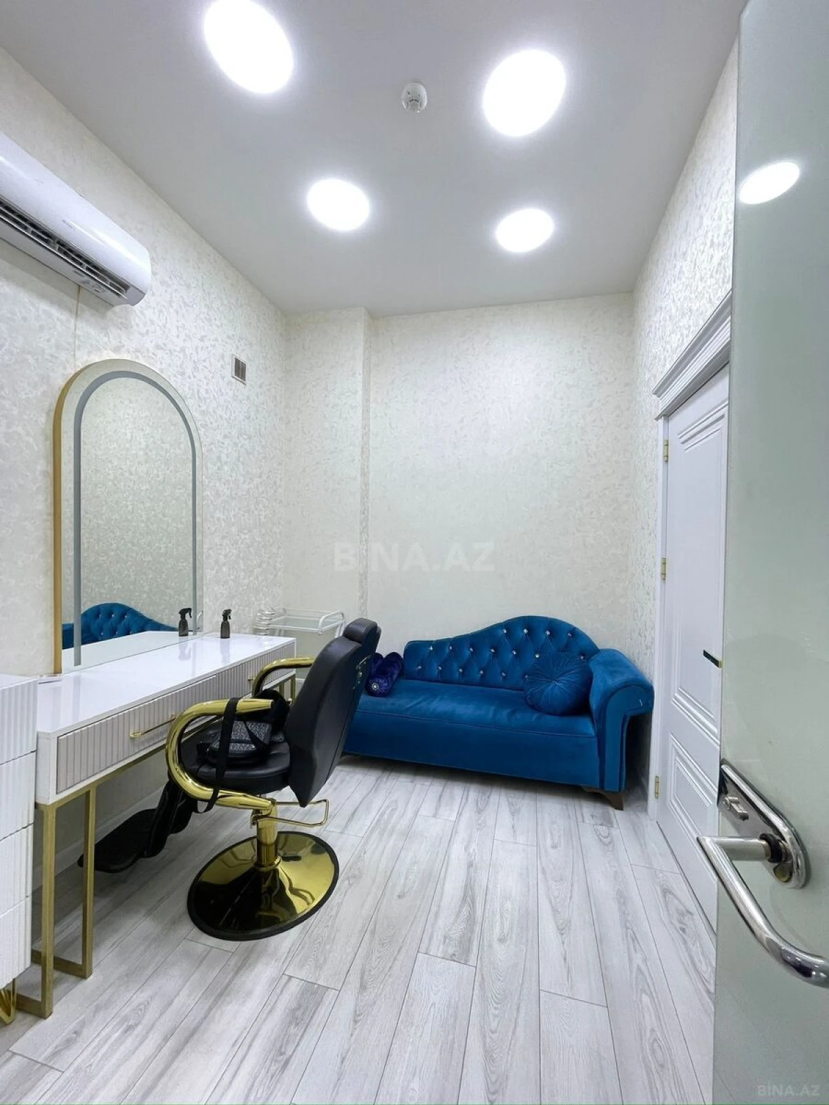 Kirayə verilir obyekt 140 m²