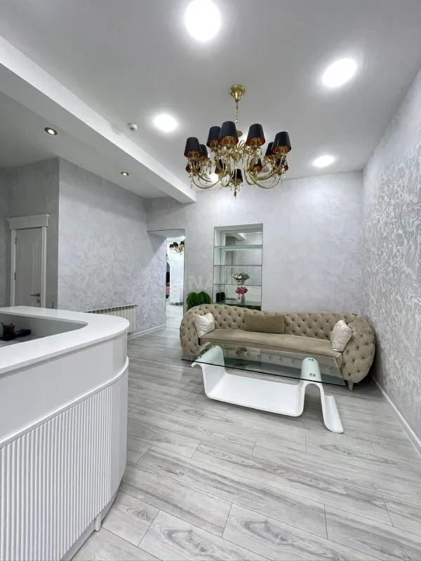 Kirayə verilir obyekt 140 m²