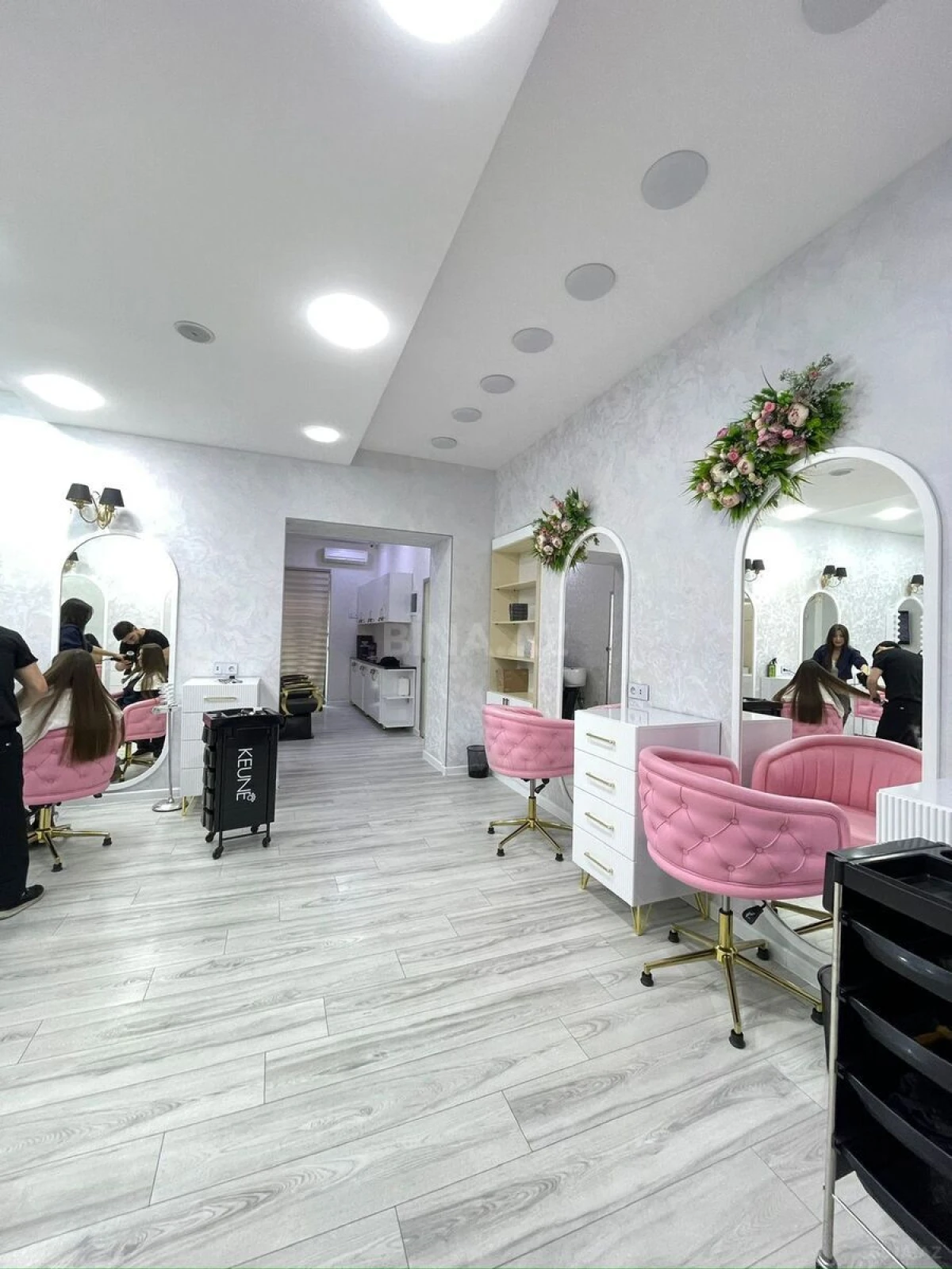 Kirayə verilir obyekt 140 m²