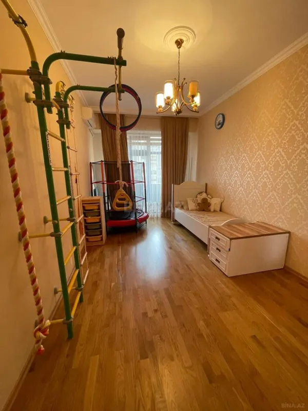 Satılır 3 otaqlı mənzil 96 m²