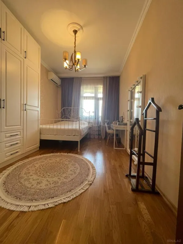 Satılır 3 otaqlı mənzil 96 m²