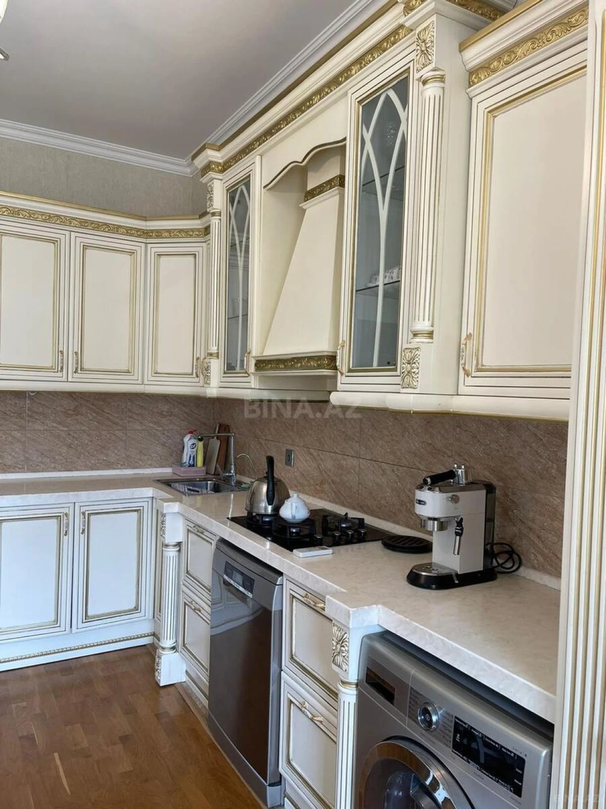 Satılır 3 otaqlı mənzil 96 m²