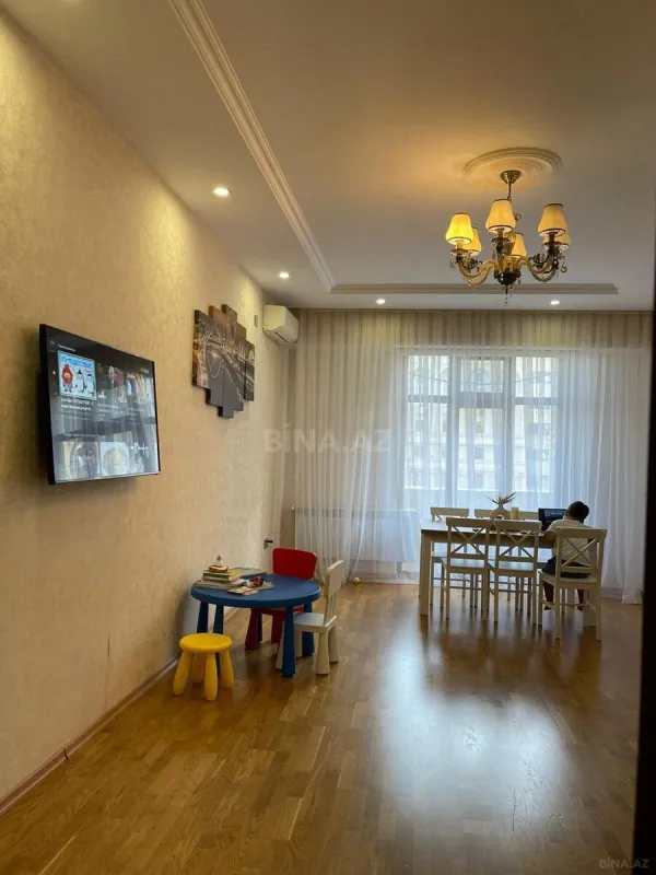 Satılır 3 otaqlı mənzil 96 m²
