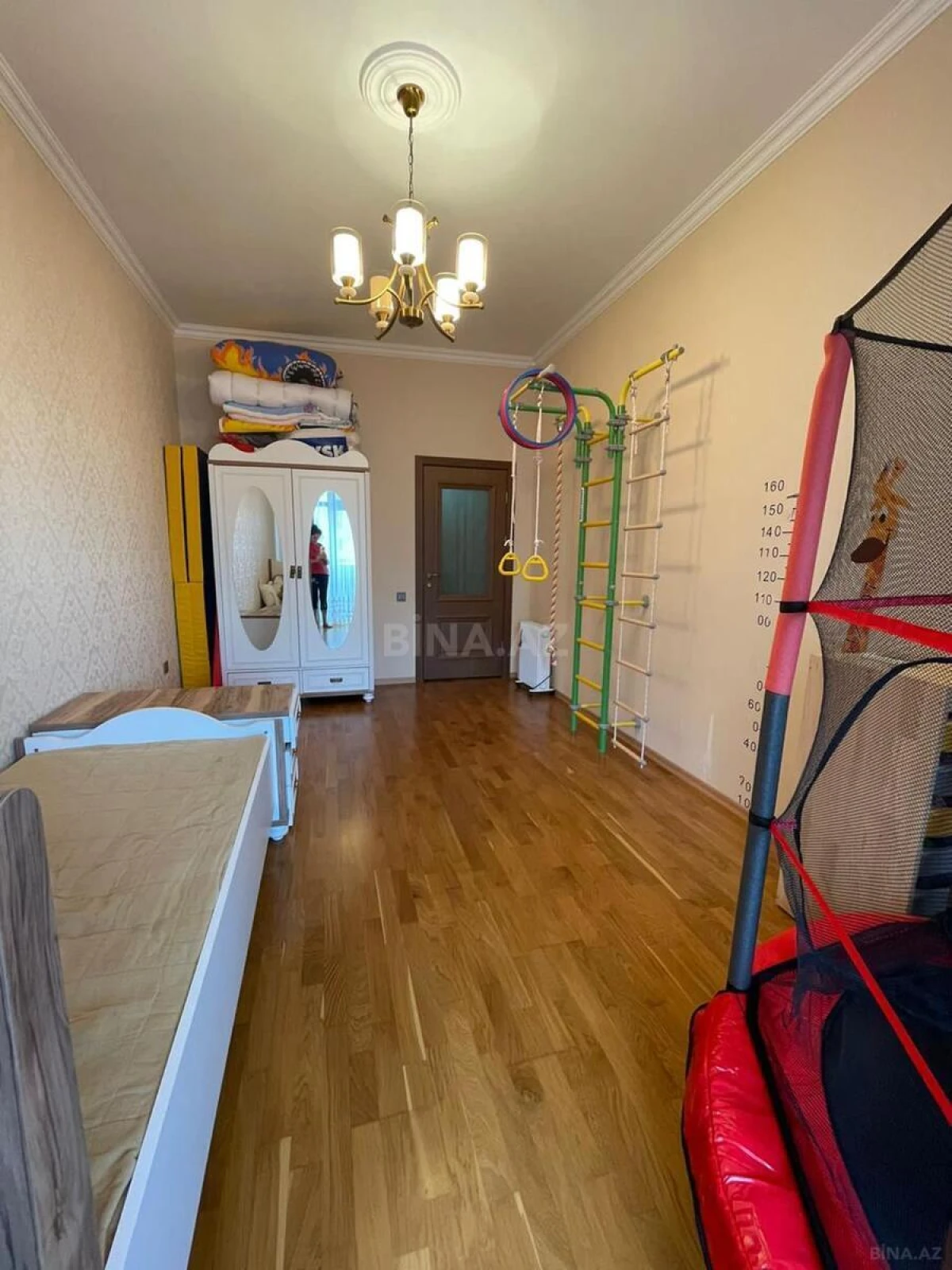 Satılır 3 otaqlı mənzil 96 m²