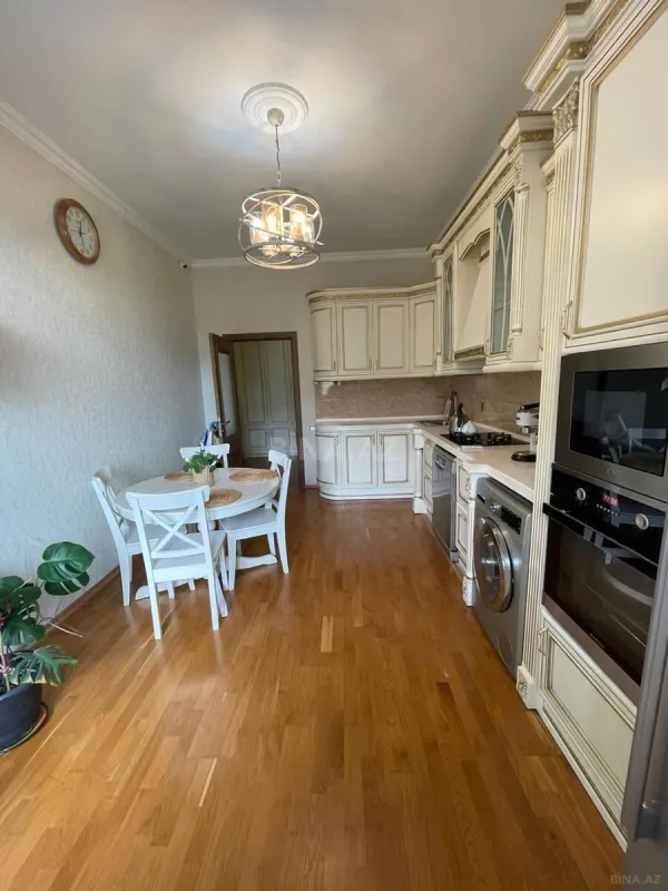 Satılır 3 otaqlı mənzil 96 m²