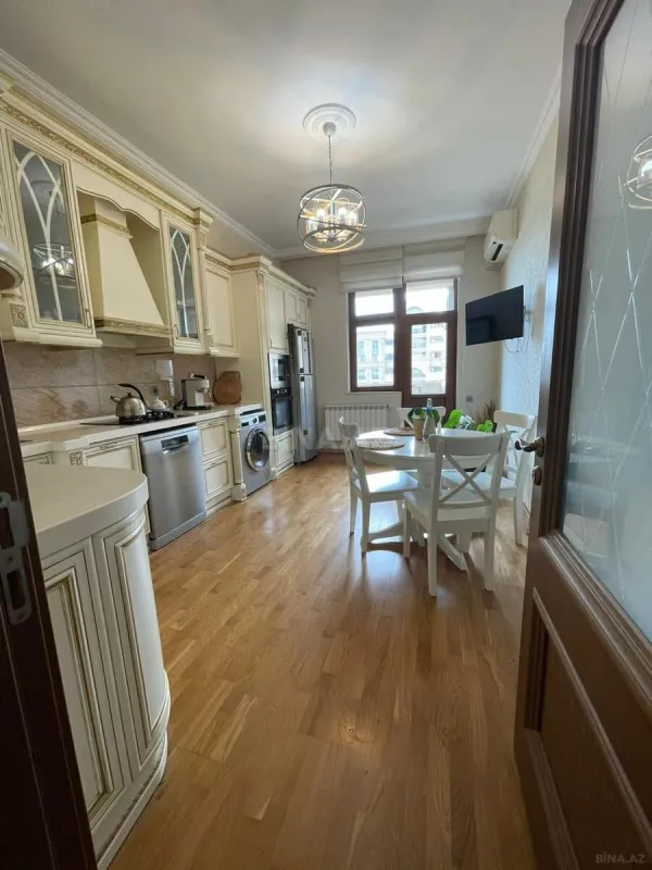 Satılır 3 otaqlı mənzil 96 m²