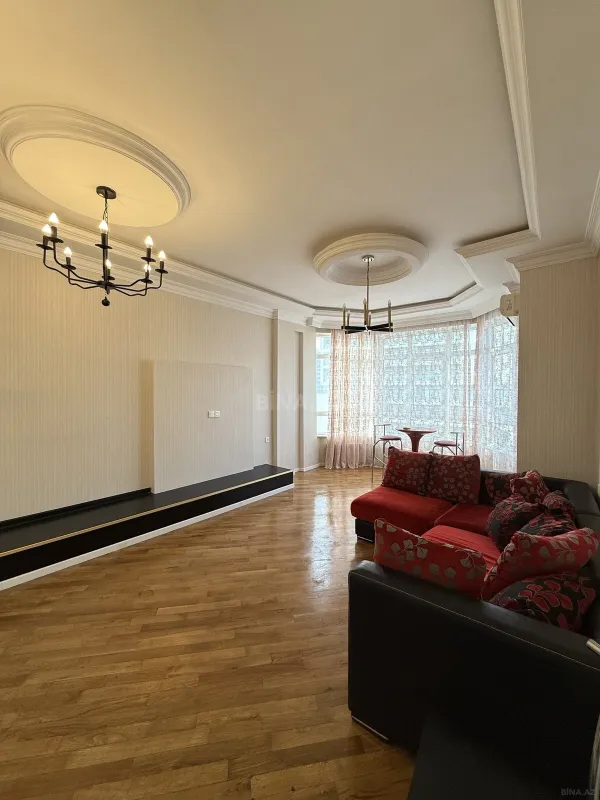 Satılır 2 otaqlı mənzil 66 m²