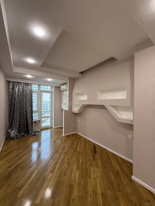 Satılır 2 otaqlı mənzil 66 m²