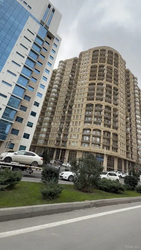 Satılır 2 otaqlı mənzil 66 m²