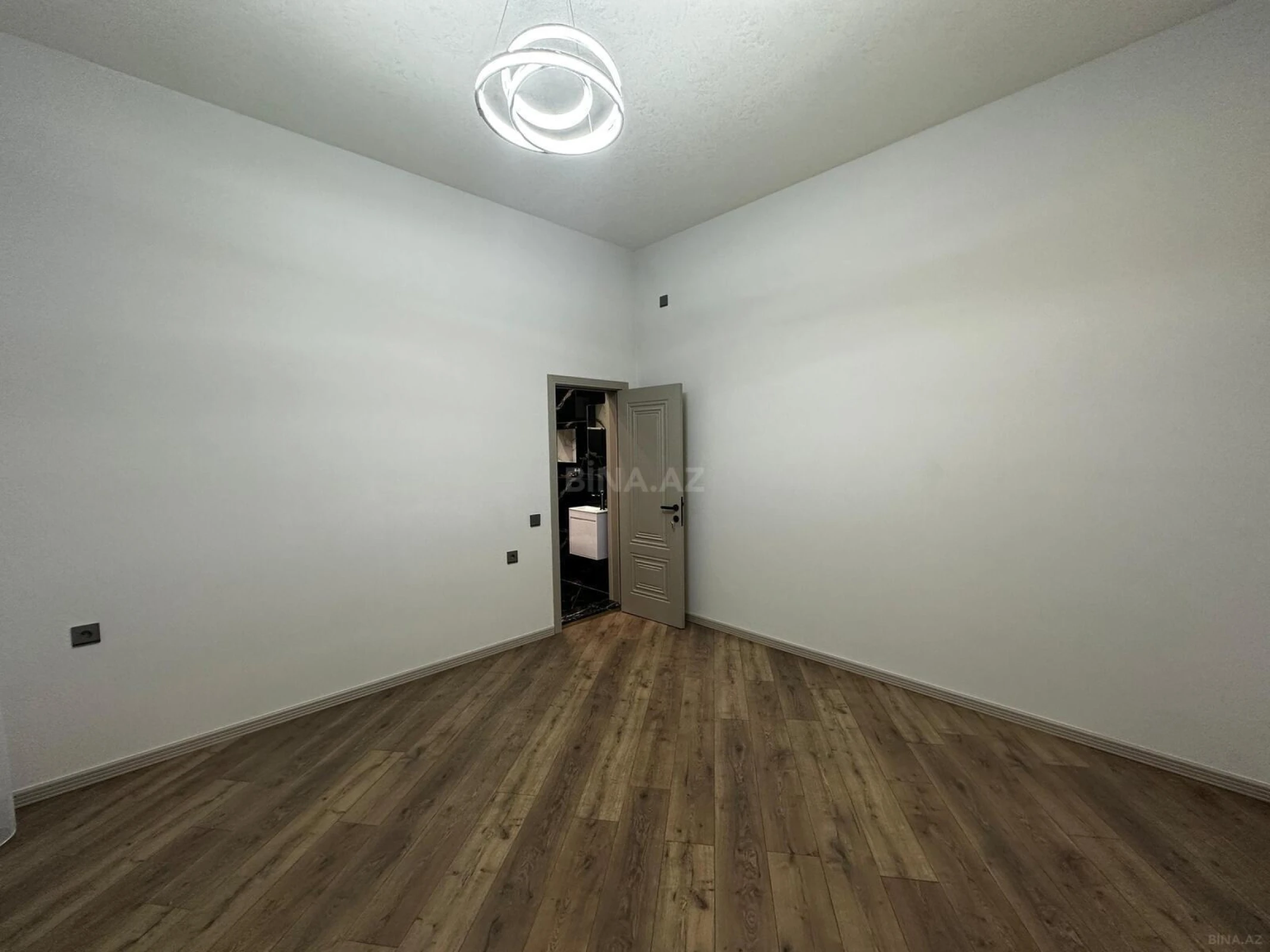 Satılır 3 otaqlı həyət evi 130 m²