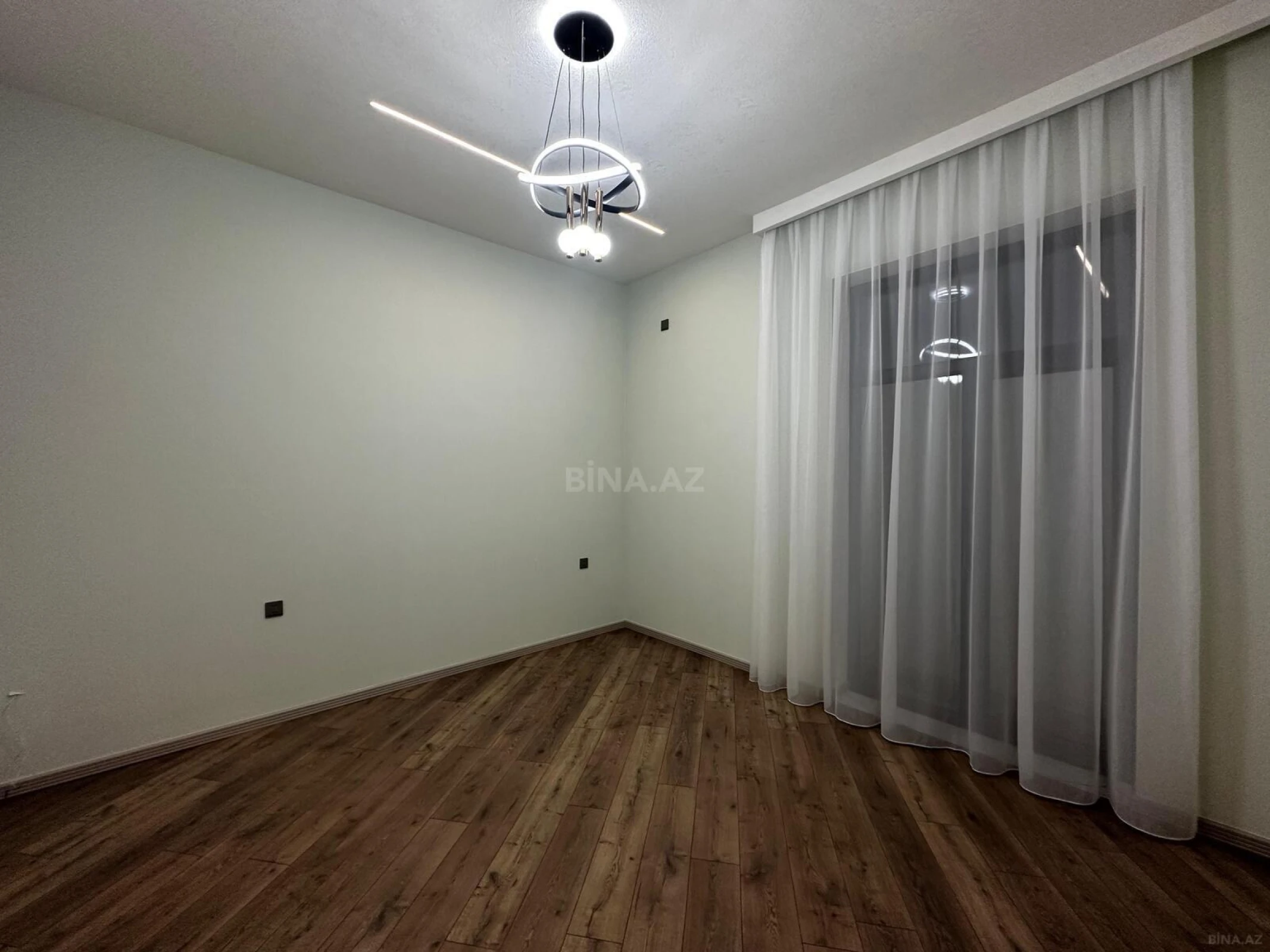 Satılır 4 otaqlı həyət evi 140 m²