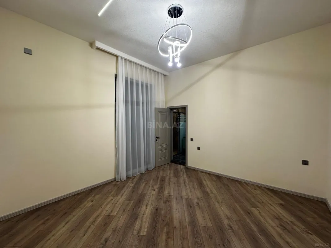 Satılır 4 otaqlı həyət evi 140 m²