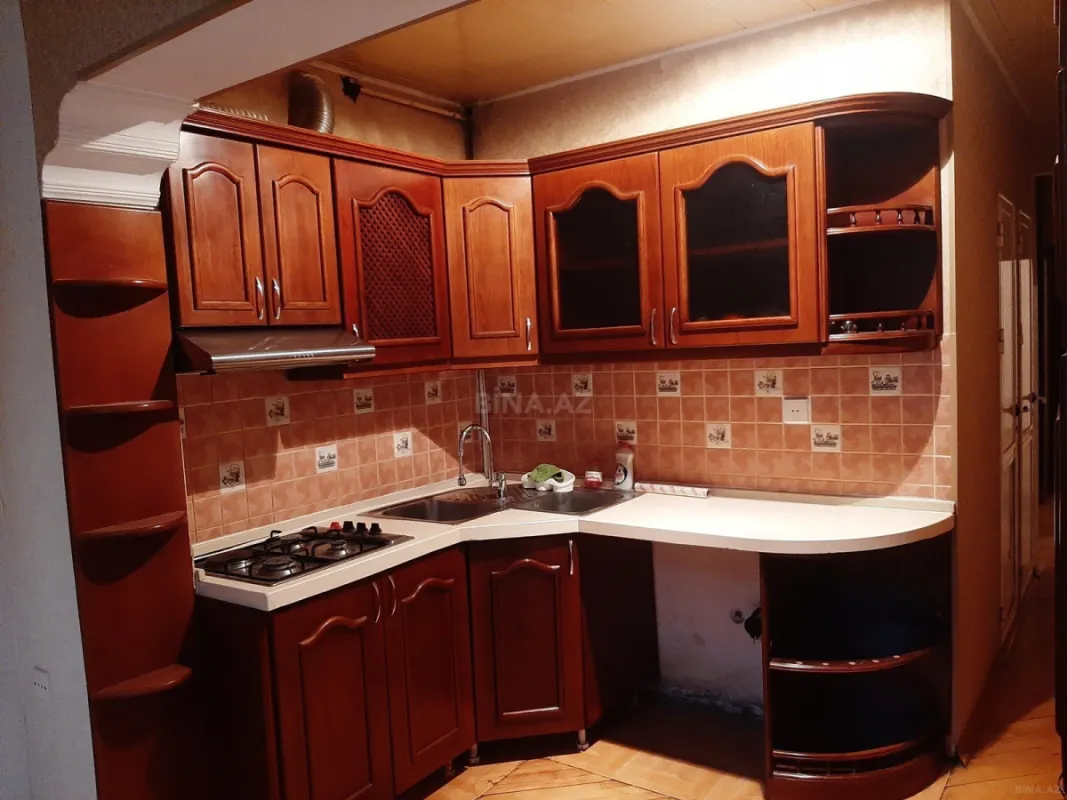 Satılır 4 otaqlı mənzil 100 m²