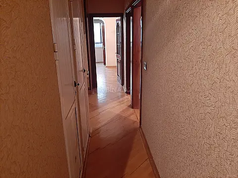 Satılır 4 otaqlı mənzil 100 m²