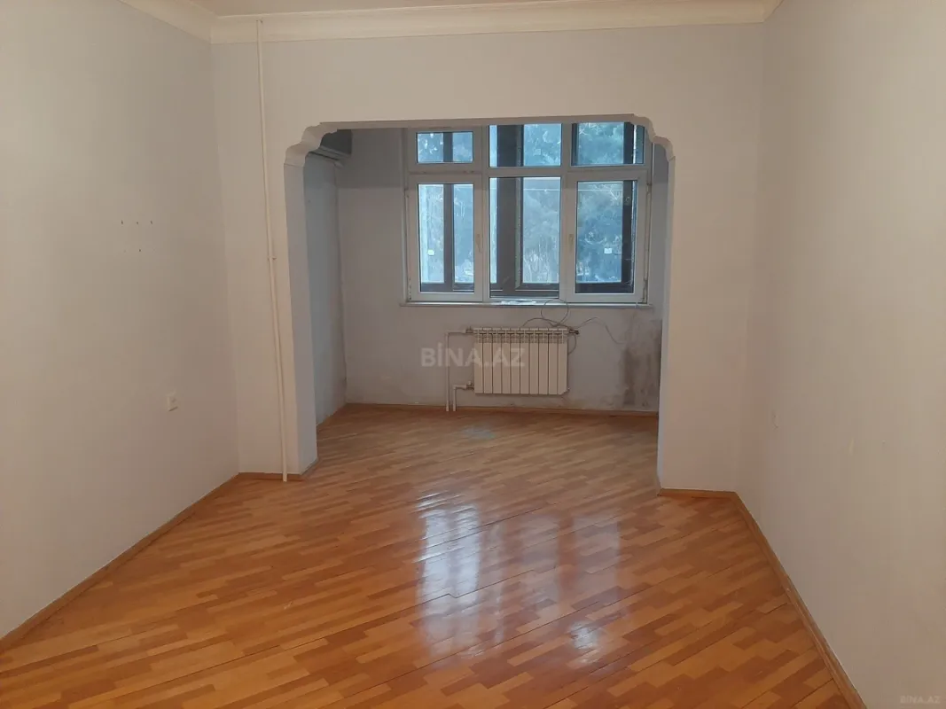 Satılır 4 otaqlı mənzil 100 m²