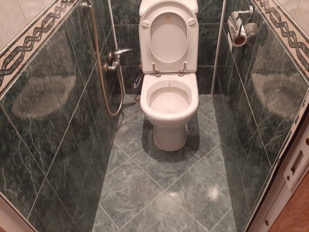 Satılır 4 otaqlı mənzil 100 m²