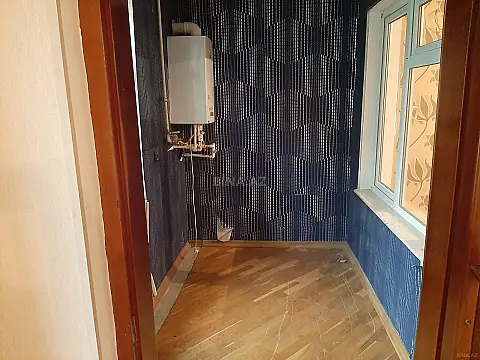 Satılır 4 otaqlı mənzil 100 m²