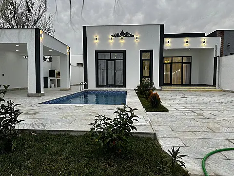 Satılır 4 otaqlı həyət evi 150 m²