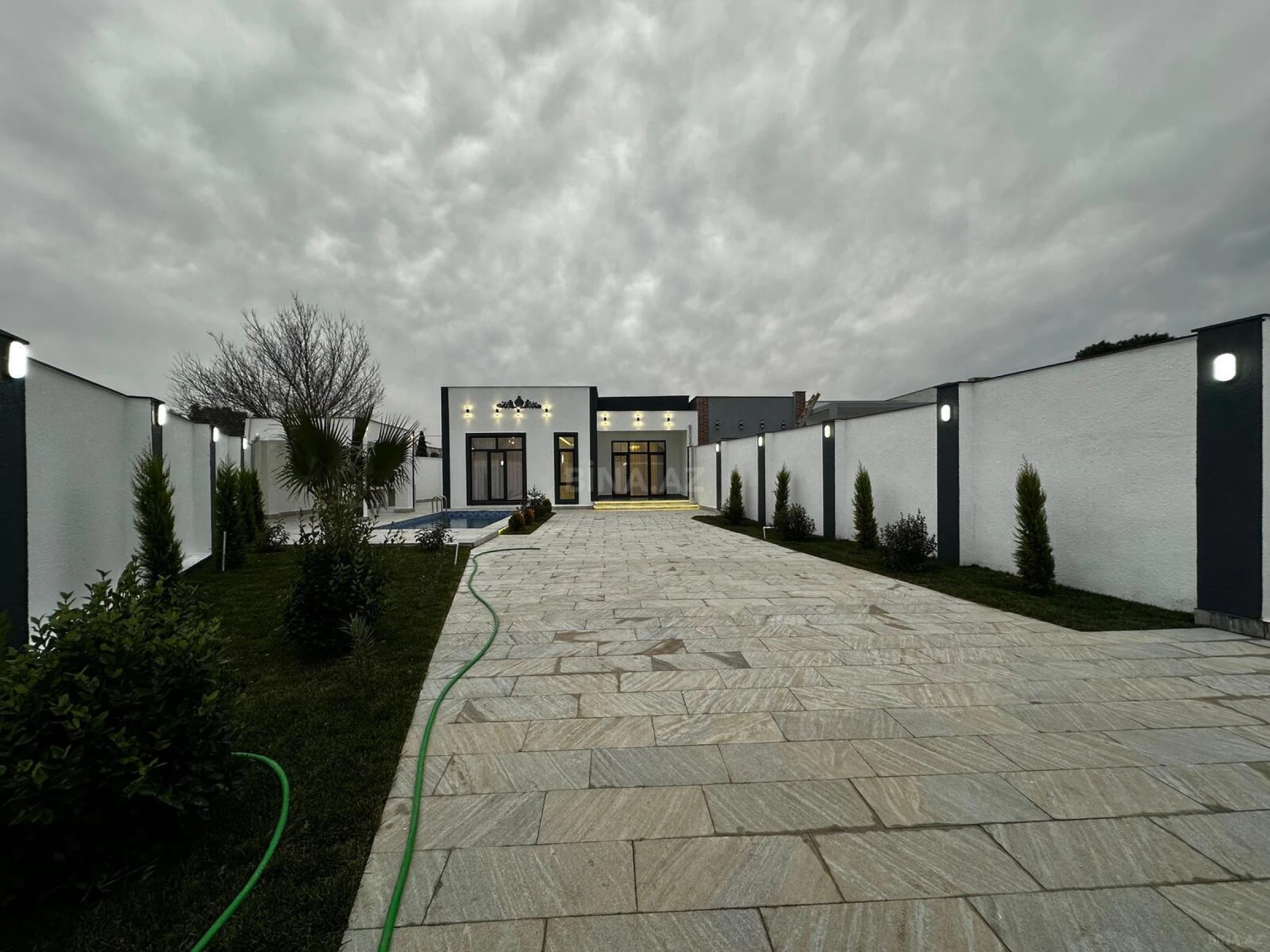 Satılır 4 otaqlı həyət evi 150 m²