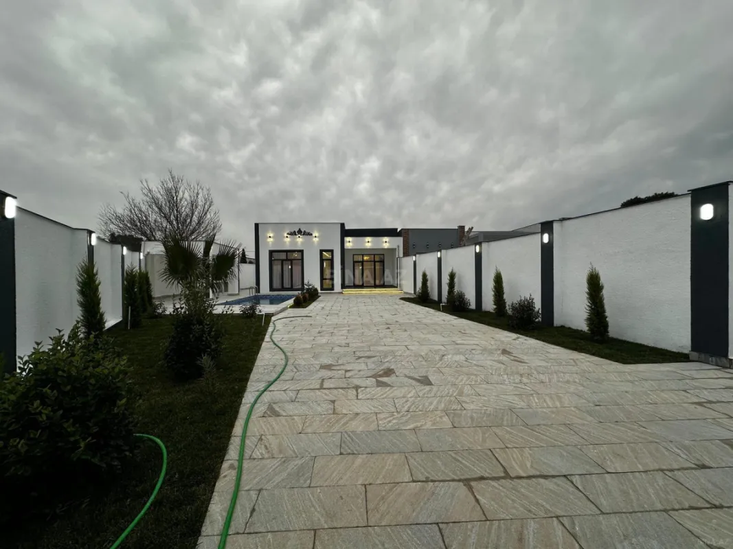 Satılır 4 otaqlı həyət evi 150 m²