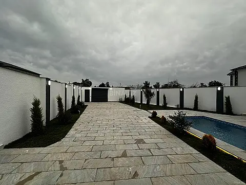 Satılır 4 otaqlı həyət evi 150 m²