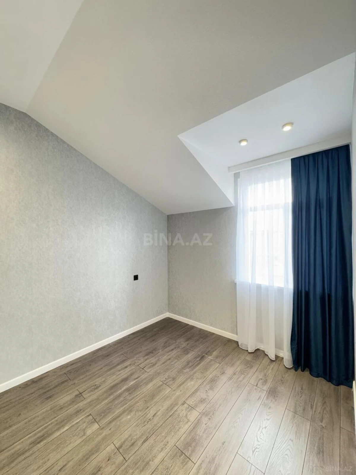 Satılır 6 otaqlı həyət evi 250 m²