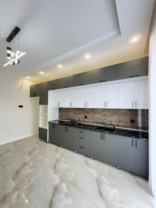 Satılır 6 otaqlı həyət evi 250 m²