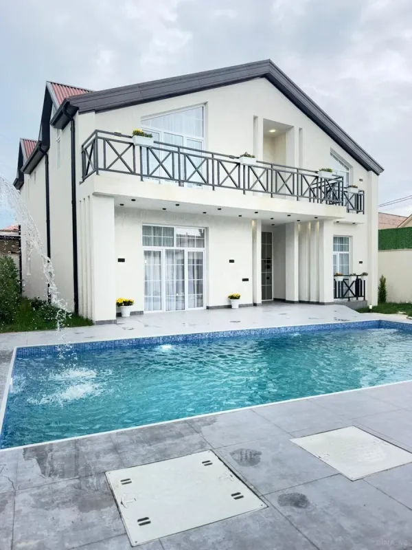Satılır 6 otaqlı həyət evi 250 m²