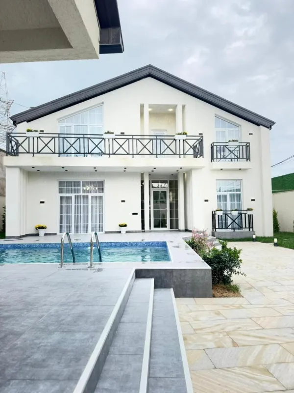 Satılır 6 otaqlı həyət evi 250 m²