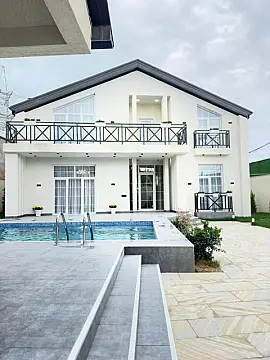 Satılır 6 otaqlı həyət evi 250 m²