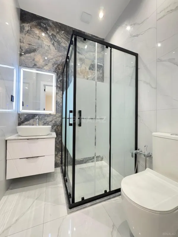 Satılır 6 otaqlı həyət evi 250 m²