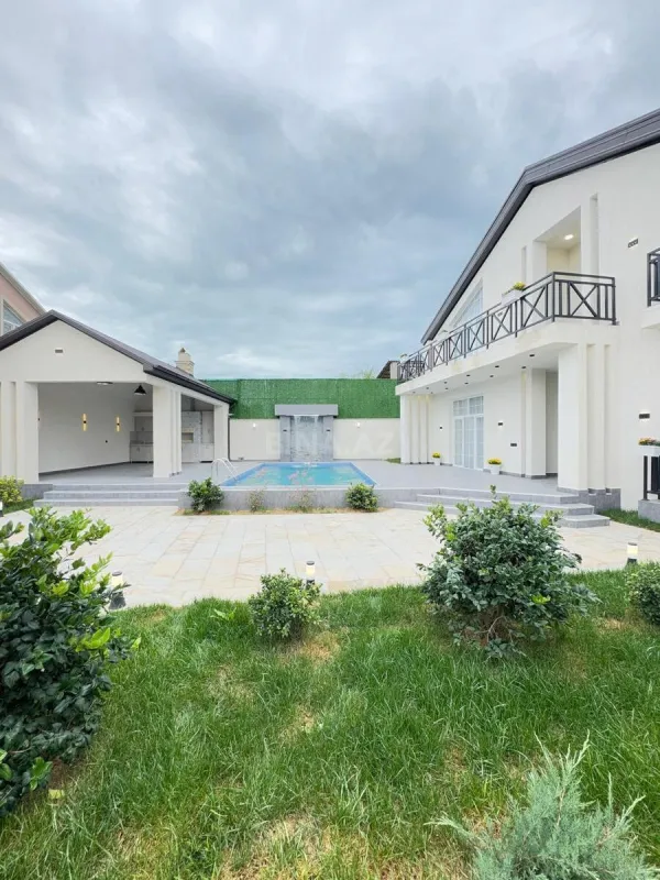 Satılır 6 otaqlı həyət evi 250 m²