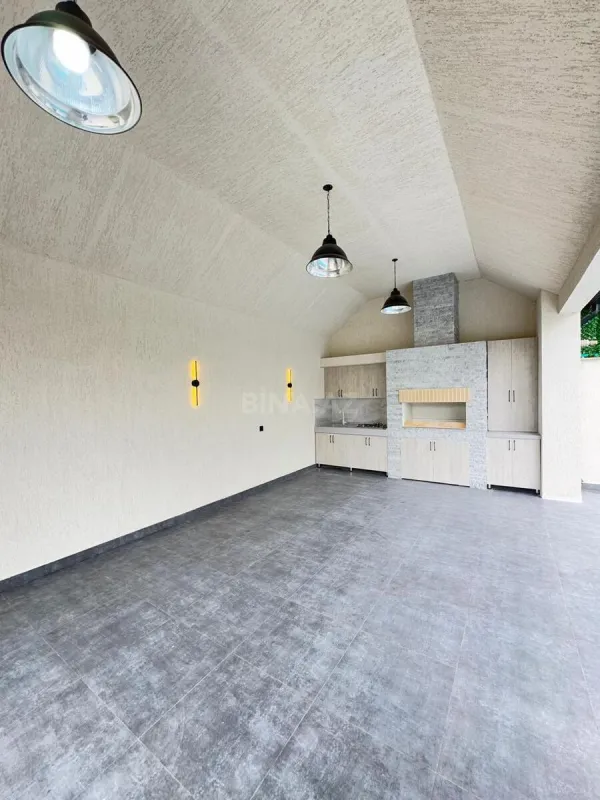 Satılır 6 otaqlı həyət evi 250 m²