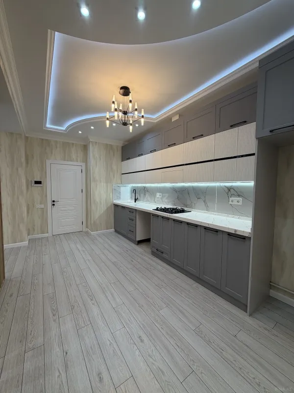 Satılır 3 otaqlı mənzil 98 m²