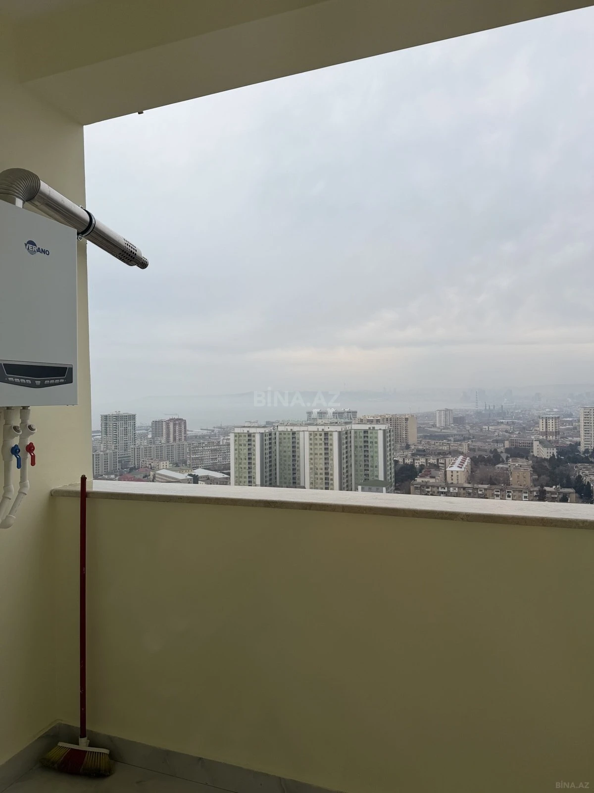 Satılır 3 otaqlı mənzil 98 m²