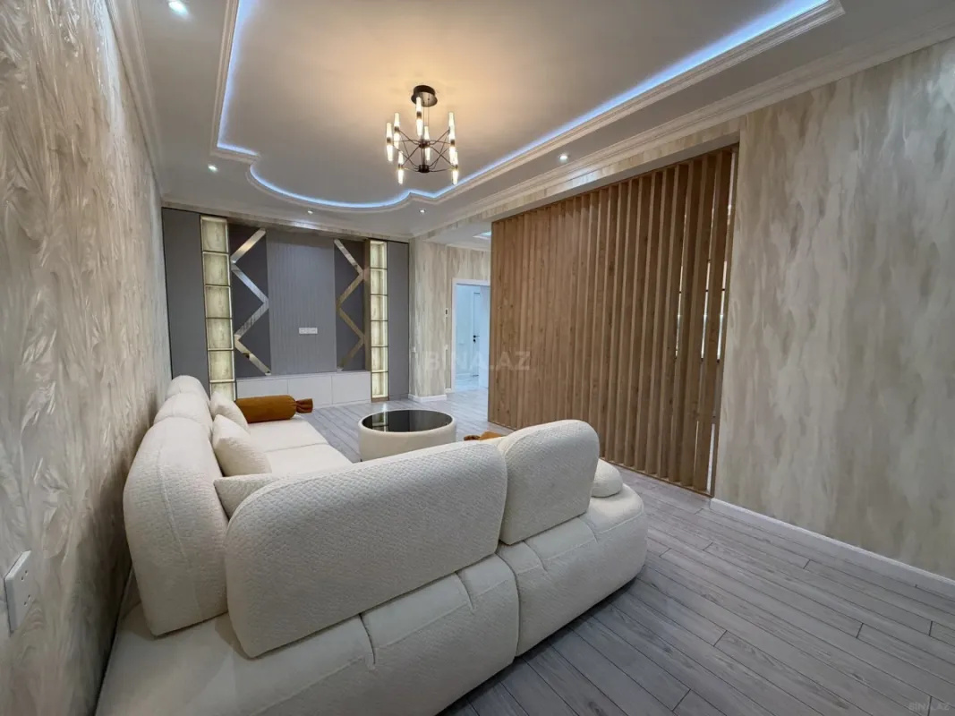Satılır 3 otaqlı mənzil 98 m²