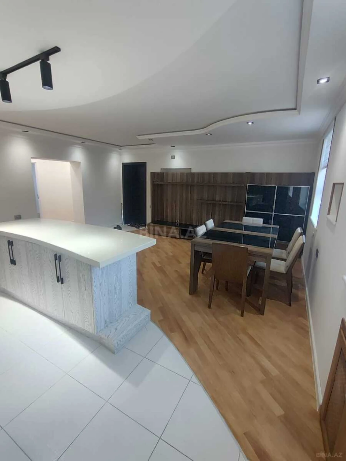 Satılır 3 otaqlı mənzil 90 m²