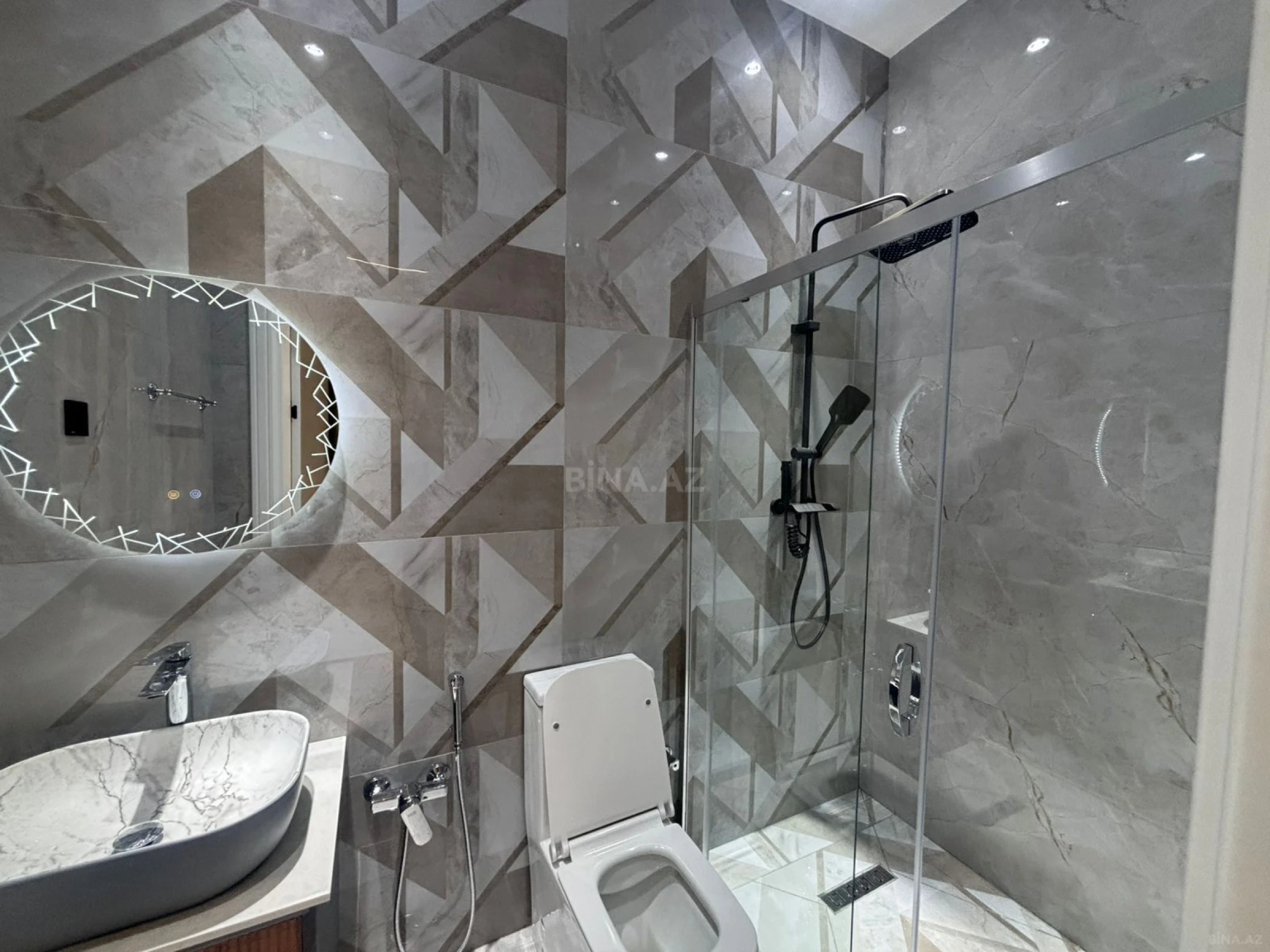 Satılır 4 otaqlı həyət evi 150 m²