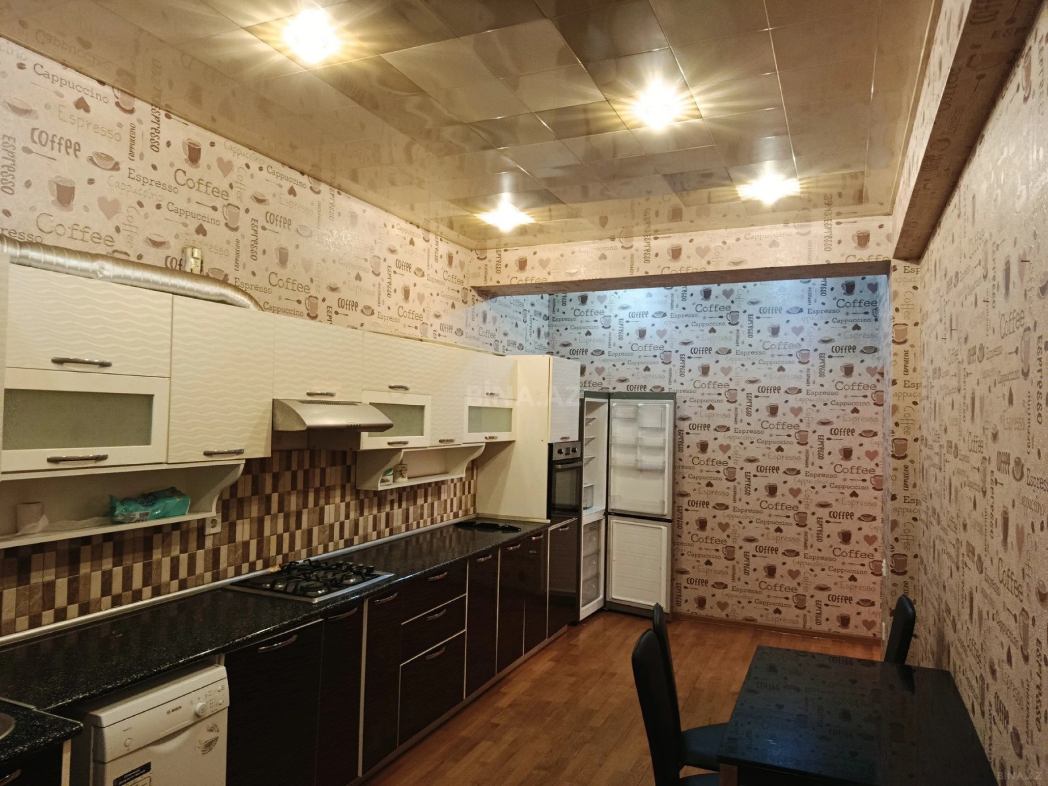 Kirayə verilir 3 otaqlı mənzil 130 m²