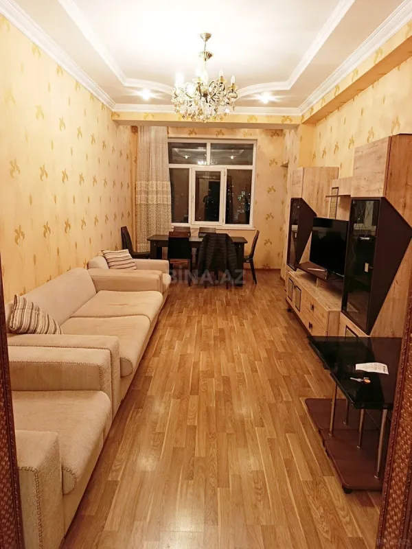 Kirayə verilir 3 otaqlı mənzil 130 m²