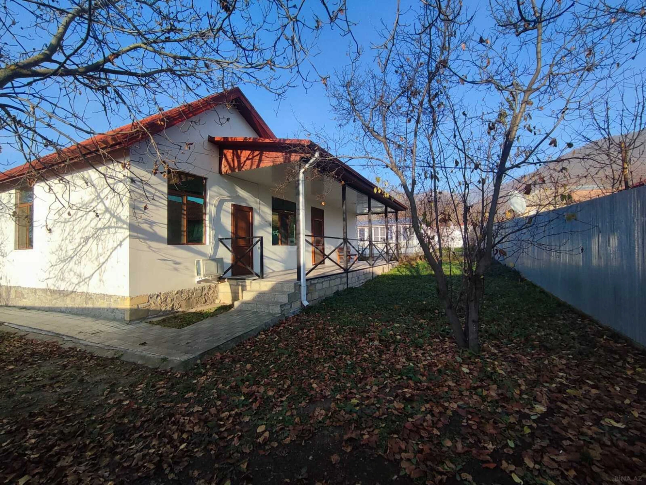 Kirayə verilir 4 otaqlı həyət evi 255 m²