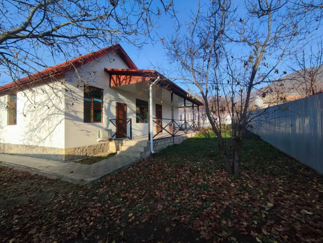 Kirayə verilir 4 otaqlı həyət evi 255 m²