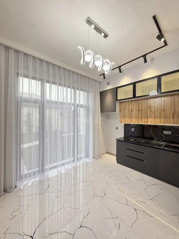 Satılır 4 otaqlı həyət evi 140 m²