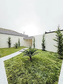 Satılır 4 otaqlı həyət evi 140 m²