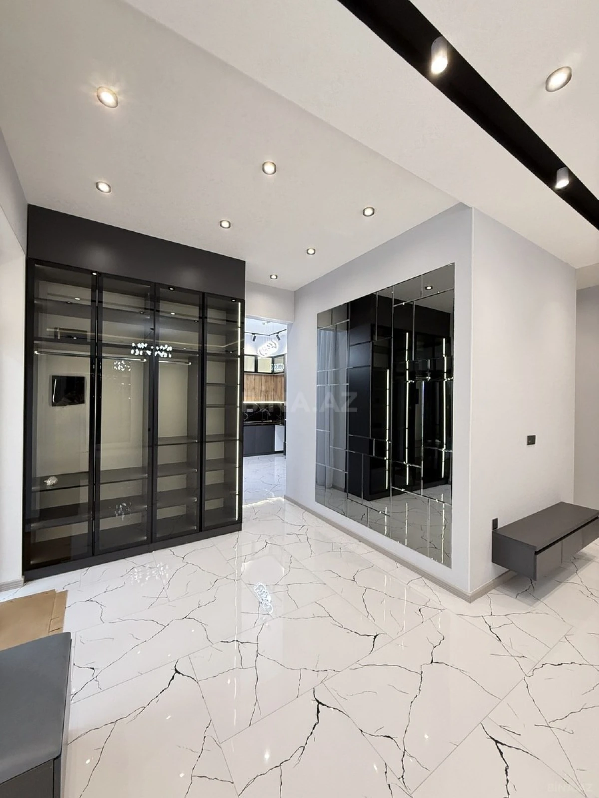 Satılır 4 otaqlı həyət evi 140 m²