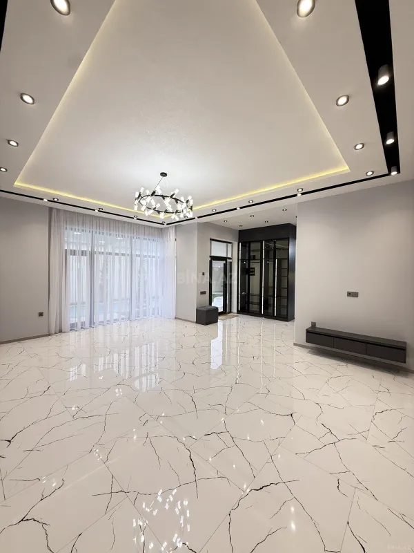 Satılır 4 otaqlı həyət evi 140 m²