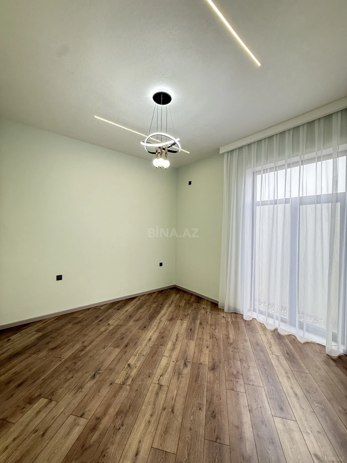 Satılır 4 otaqlı həyət evi 140 m²