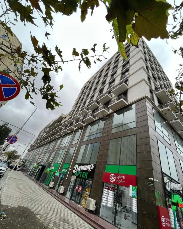 Satılır 1 otaqlı mənzil 80 m²